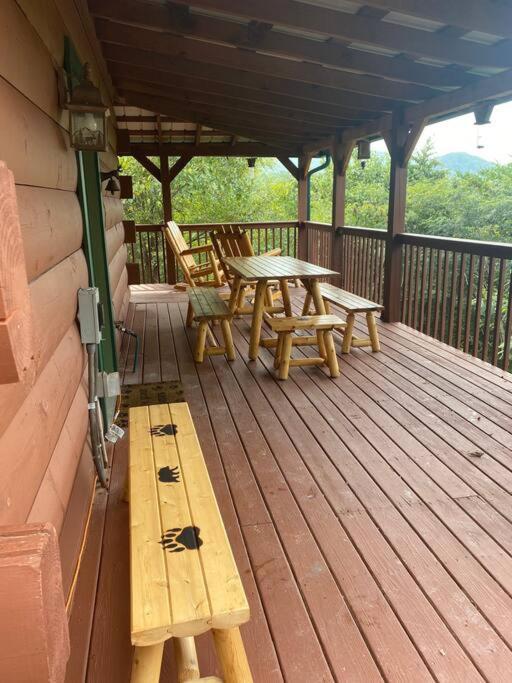 Bear Country Cabin Sevierville Exterior photo