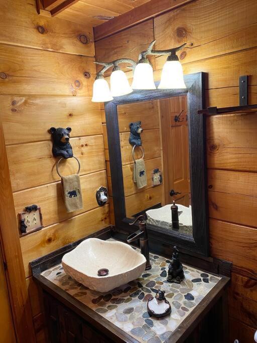 Bear Country Cabin Sevierville Exterior photo