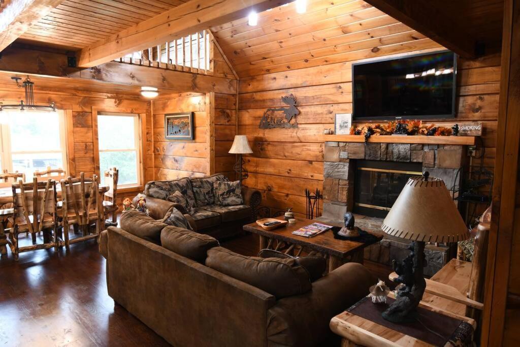 Bear Country Cabin Sevierville Exterior photo