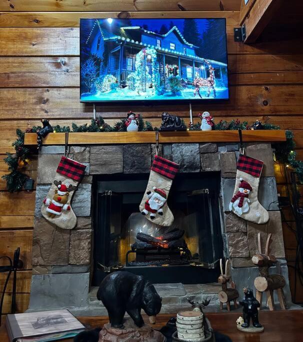 Bear Country Cabin Sevierville Exterior photo