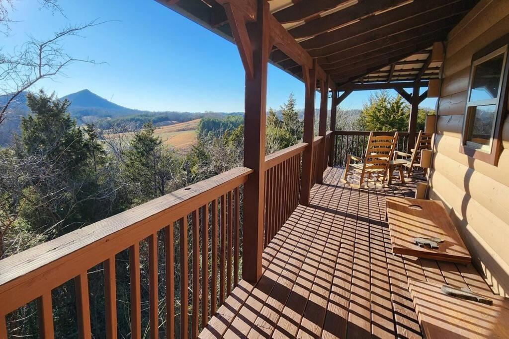 Bear Country Cabin Sevierville Exterior photo