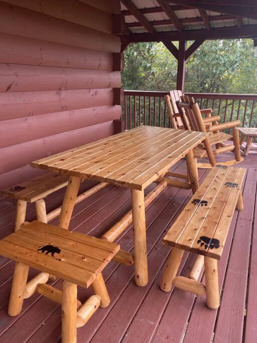 Bear Country Cabin Sevierville Exterior photo