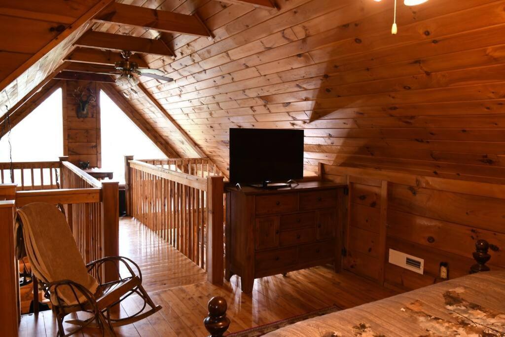Bear Country Cabin Sevierville Exterior photo