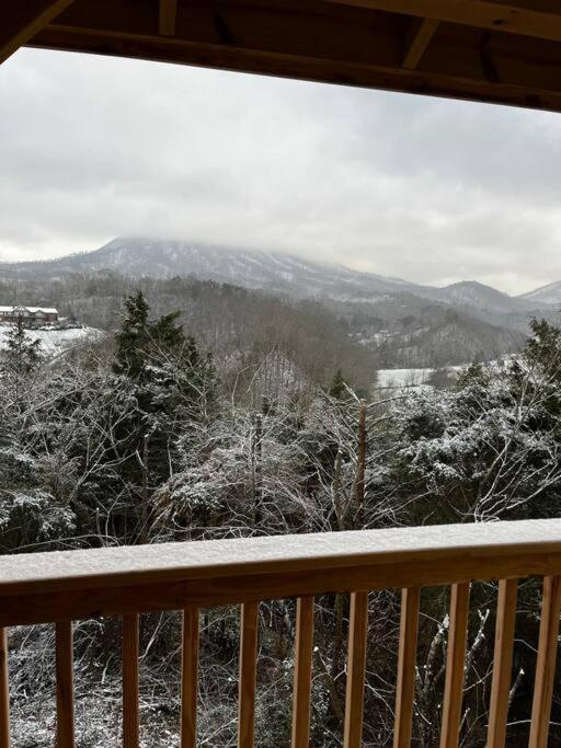 Bear Country Cabin Sevierville Exterior photo