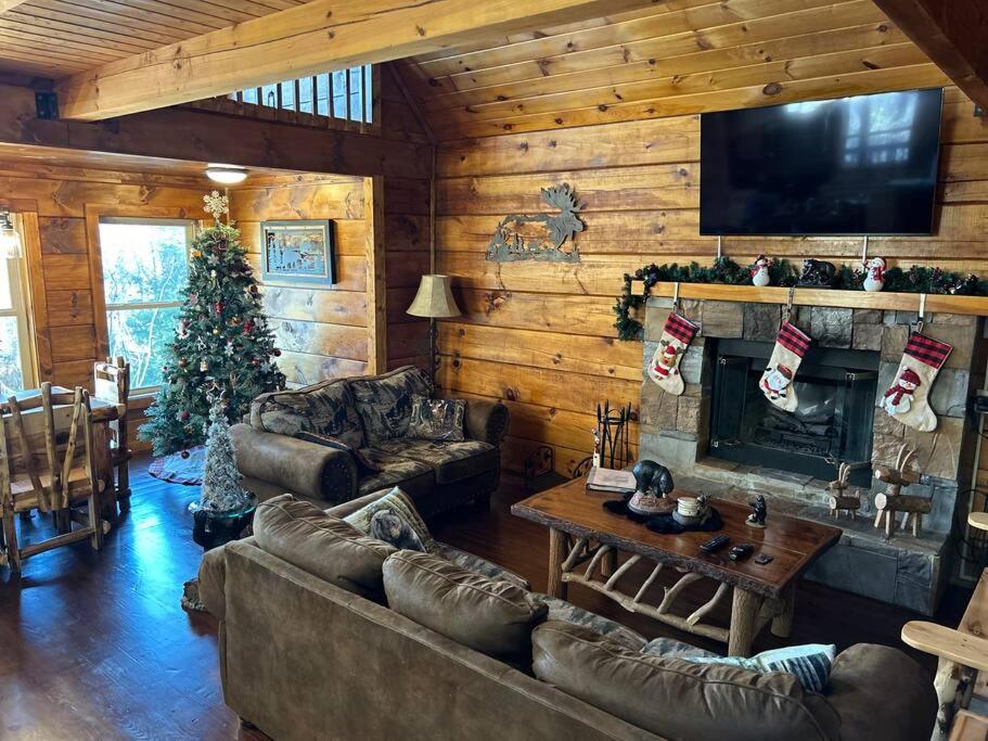 Bear Country Cabin Sevierville Exterior photo
