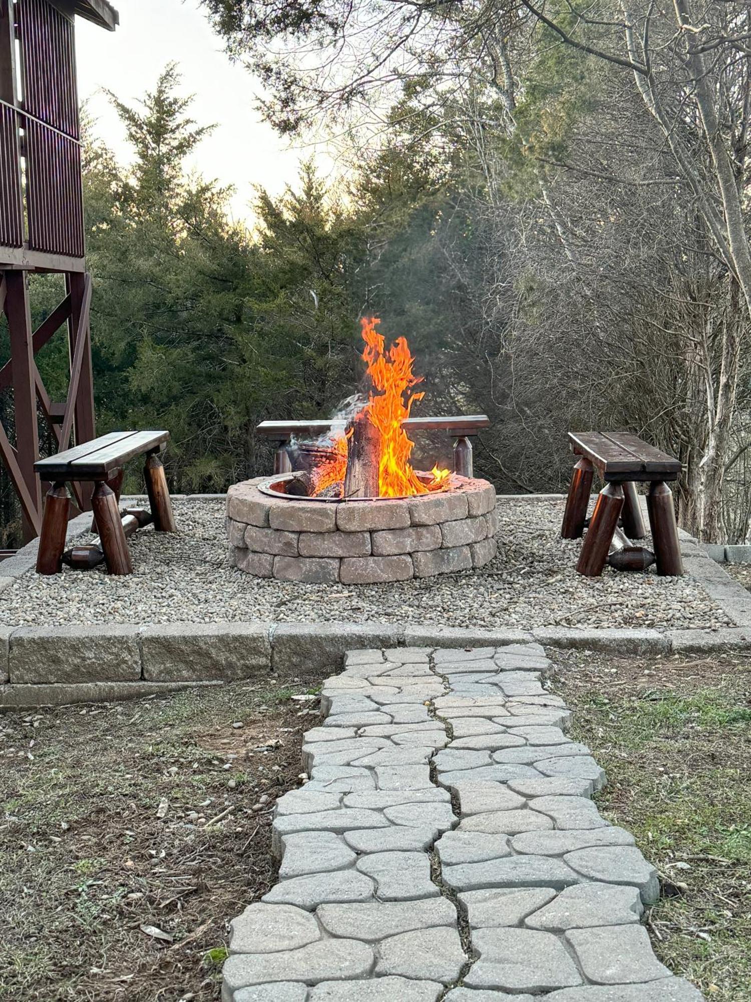 Bear Country Cabin Sevierville Exterior photo